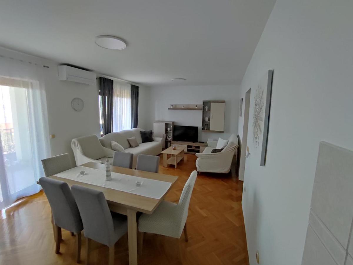 House Silva Apartment Podstrana Exterior photo